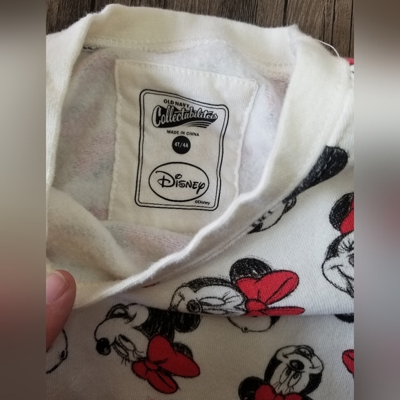 Old Navy Collectabilites Disney Minnie Mouse Sweater Shirt - Picture 4 of 4